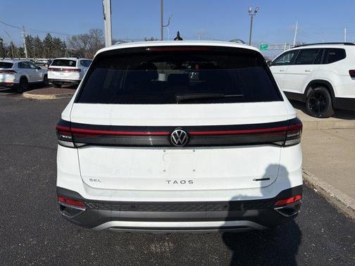 2026 Volkswagen Taos 1.5T SEL