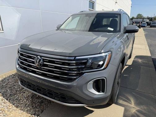 Pure Gray 2026 Volkswagen Atlas 2.0T SEL