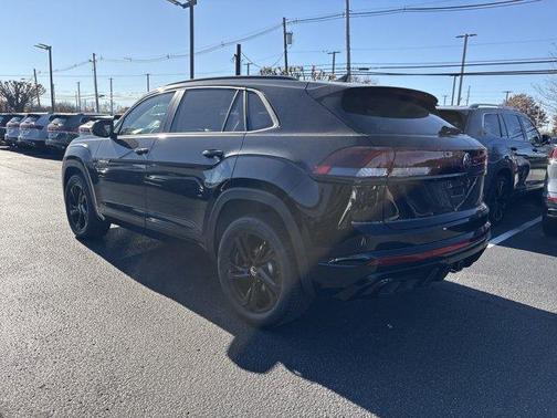 2026 Volkswagen Atlas Cross Sport 2.0T SEL R-Line Black