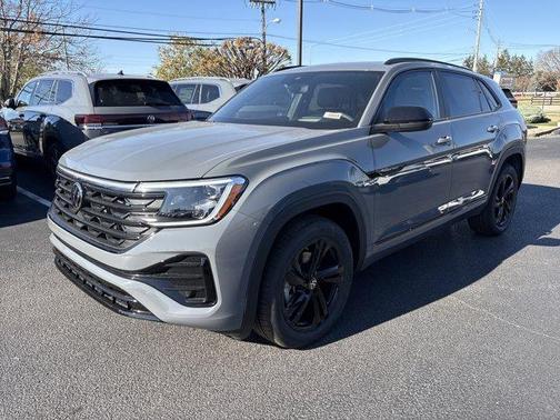 2026 Volkswagen Atlas Cross Sport 2.0T SEL R-Line Black