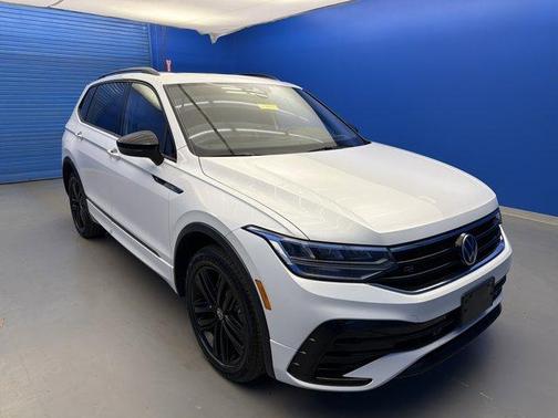 2022 Volkswagen Tiguan 2.0T SE R-Line Black