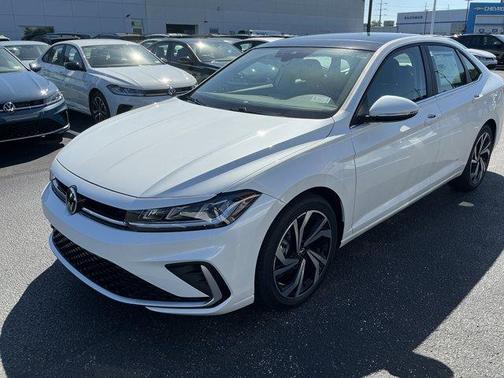 Opal White Pearl 2026 Volkswagen Jetta 1.5T SEL