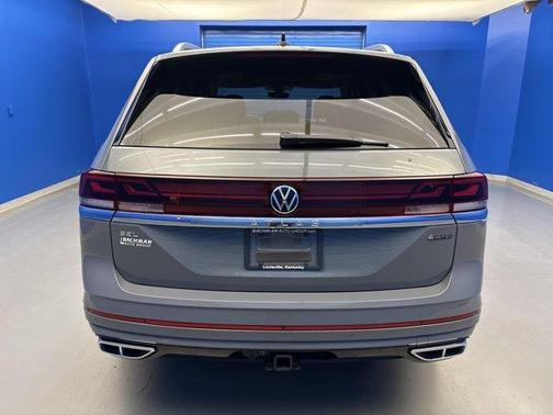 Pure Gray 2025 Volkswagen Atlas 2.0T SEL Premium R-Line