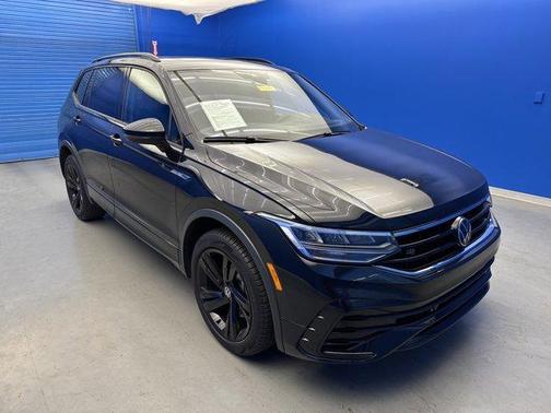 2024 Volkswagen Tiguan 2.0T SE R-Line Black