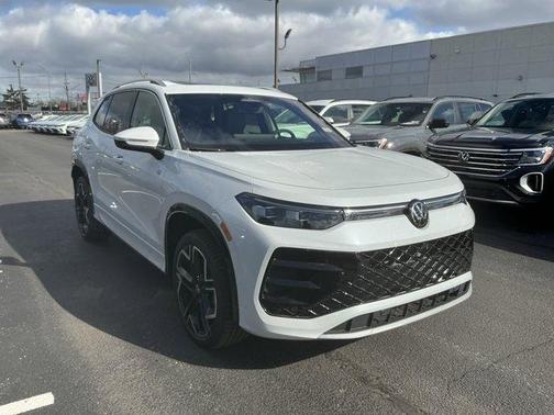 2026 Volkswagen Tiguan 2.0T SEL R-Line Turbo