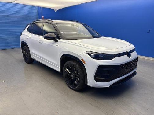 2025 Volkswagen Tiguan 2.0T SE R-Line Black