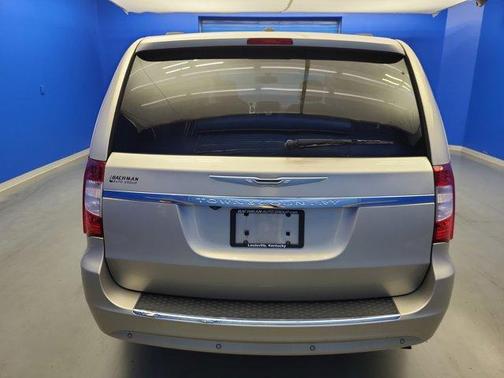 2015 Chrysler Town & Country Touring-L