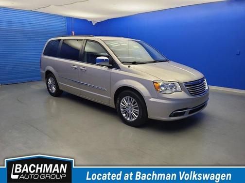 2015 Chrysler Town & Country Touring-L