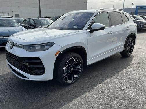 2026 Volkswagen Tiguan 2.0T SEL R-Line Turbo