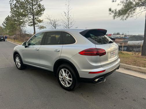 2016 Porsche Cayenne Cayenne