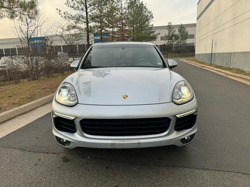 2016 Porsche Cayenne Cayenne