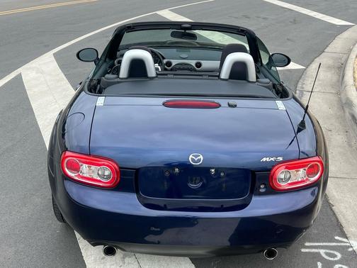 2010 Mazda MX-5 Miata Sport