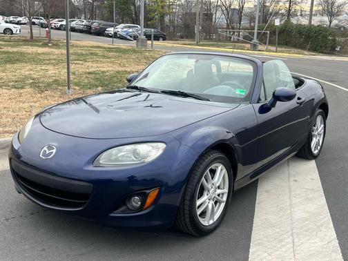 2010 Mazda MX-5 Miata Sport