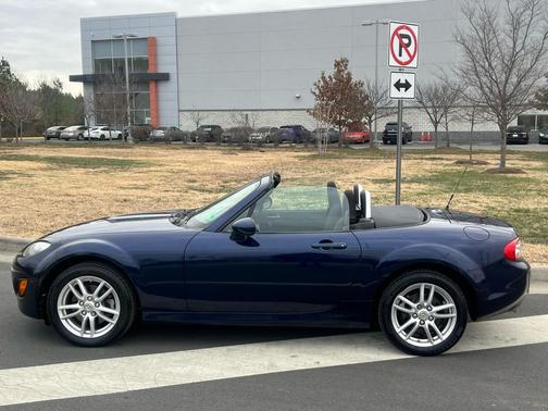 2010 Mazda MX-5 Miata Sport
