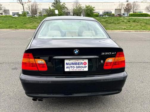 2005 BMW 330 330xi Sedan