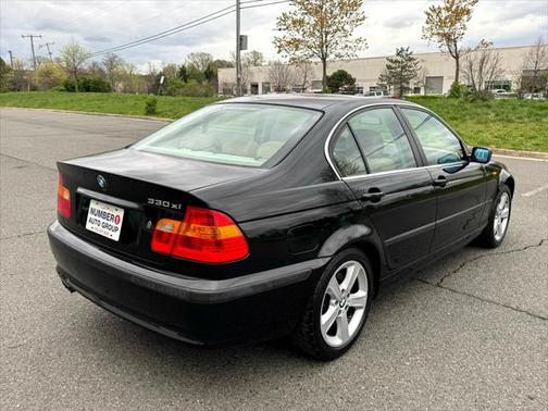2005 BMW 330 330xi Sedan
