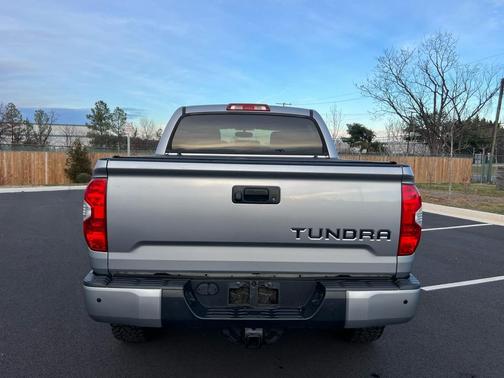 2017 Toyota Tundra SR5