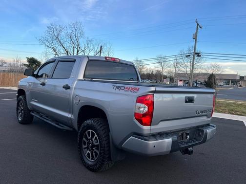 2017 Toyota Tundra SR5