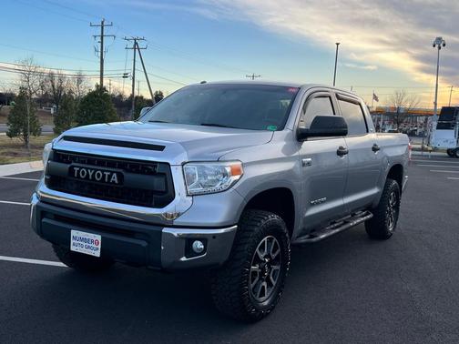 2017 Toyota Tundra SR5