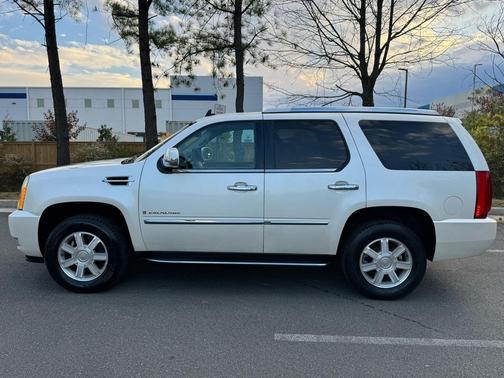 2008 Cadillac Escalade Base