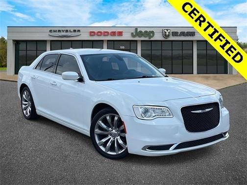 2020 Chrysler 300 Touring L