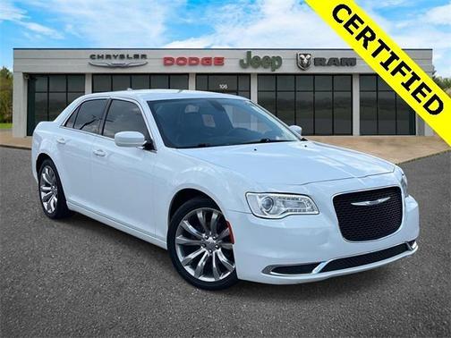 2020 Chrysler 300 Touring L