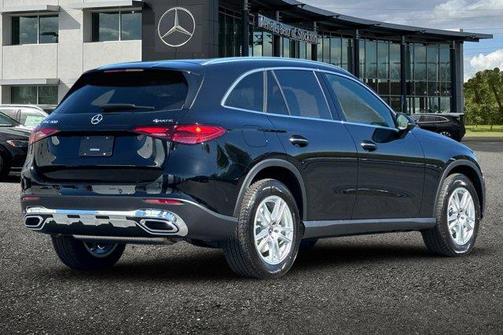 2025 Mercedes-Benz GLC 300 Base 4MATIC