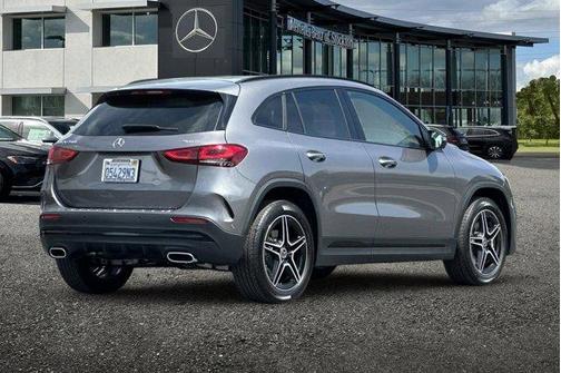 2022 Mercedes-Benz GLA 250 Base 4MATIC