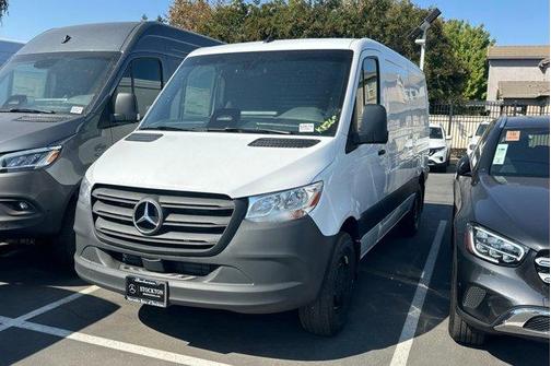 2025 Mercedes-Benz Sprinter 2500 Standard Roof