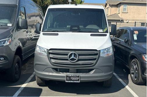 2025 Mercedes-Benz Sprinter 2500 Standard Roof