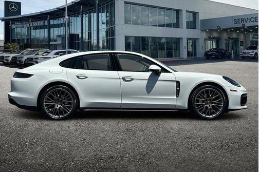 2023 Porsche Panamera