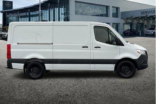 2025 Mercedes-Benz Sprinter 2500 Standard Roof
