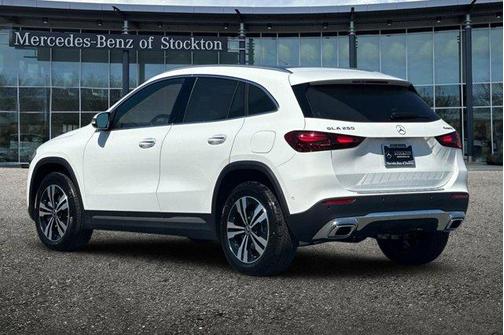 2026 Mercedes-Benz GLA 250 Base 4MATIC