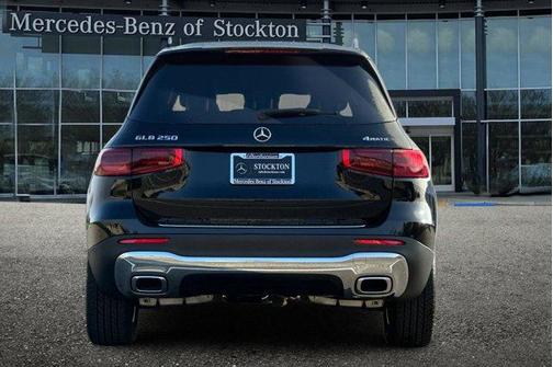 2026 Mercedes-Benz GLB 250 Base 4MATIC