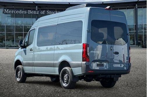 2025 Mercedes-Benz Sprinter 2500 144 WB Standard Roof Passenger
