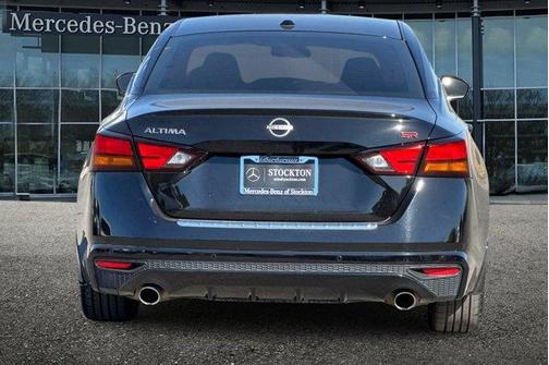 Black 2023 Nissan Altima 2.5 SR