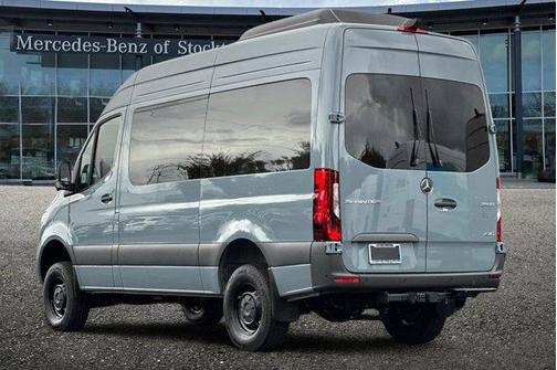 2025 Mercedes-Benz Sprinter 2500 144 WB Standard Roof Passenger