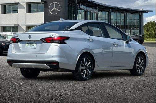 2022 Nissan Versa 1.6 SV