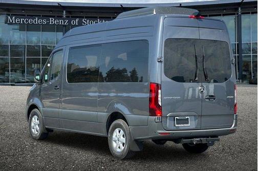 2025 Mercedes-Benz Sprinter 2500 144 WB Standard Roof Passenger
