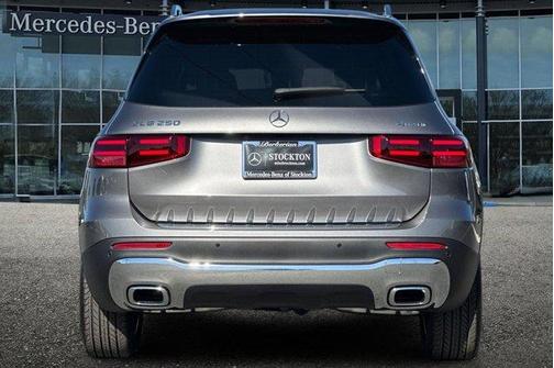 2025 Mercedes-Benz GLB 250 Base 4MATIC
