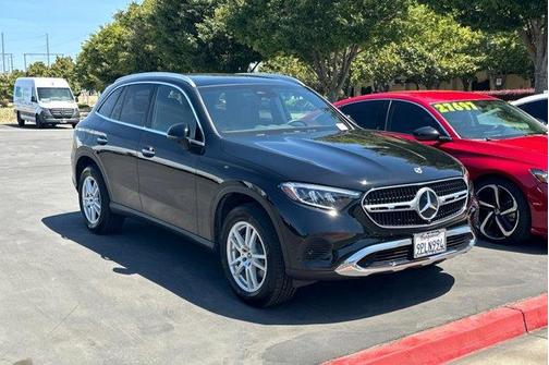 2025 Mercedes-Benz GLC 300 Base