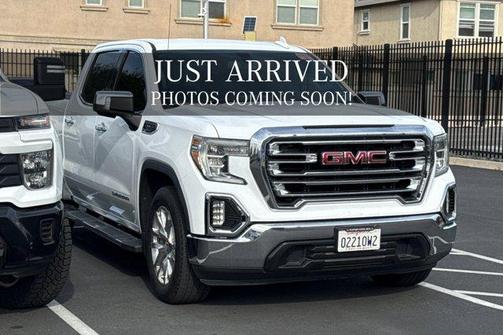 Summit White 2019 GMC Sierra 1500 SLT