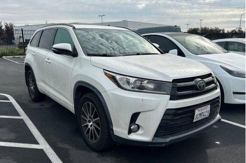 2018 Toyota Highlander 