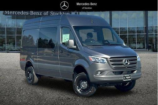 2025 Mercedes-Benz Sprinter 2500 144 WB Standard Roof Crew