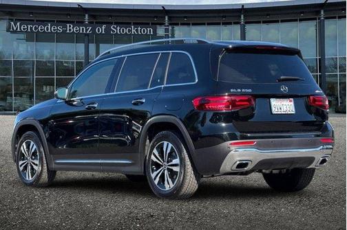 Midnight Black 2026 Mercedes-Benz GLB 250 Base 4MATIC