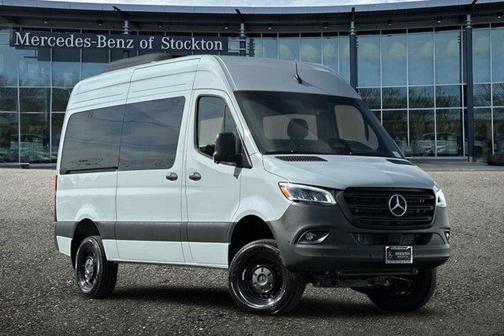 2026 Mercedes-Benz Sprinter 2500 144 WB Standard Roof Passenger