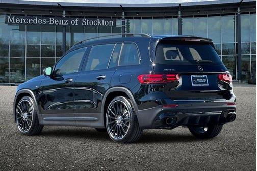 2026 Mercedes-Benz AMG GLB 35 Base
