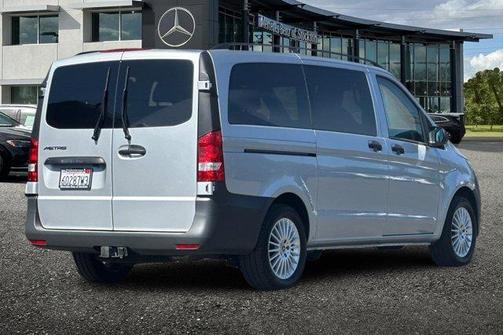 2023 Mercedes-Benz Metris Base