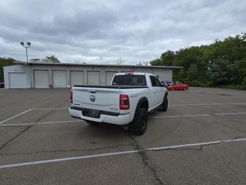 2022 RAM 3500 Big Horn Crew Cab 4x4 6'4' Box
