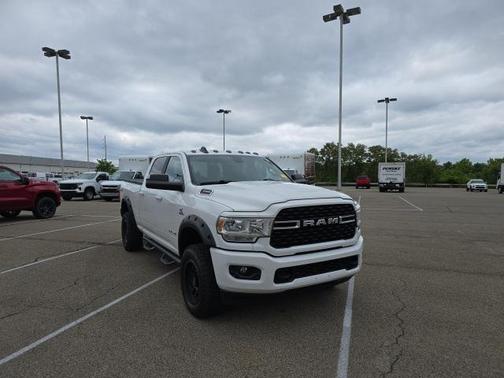 2022 RAM 3500 Big Horn Crew Cab 4x4 6'4' Box